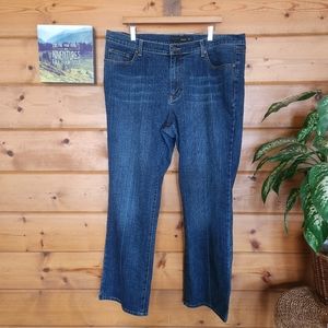 Venezia 💜 Denim Boot Cut Leg Jeans Whiskered Dark Wash Stretch Plus 20‎ X 32"